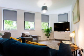 Polly's Place Apartment Taunton & FREE off road Parking & Wifi
